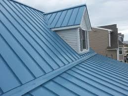 standing-seam-metal-roof-with-level-changes